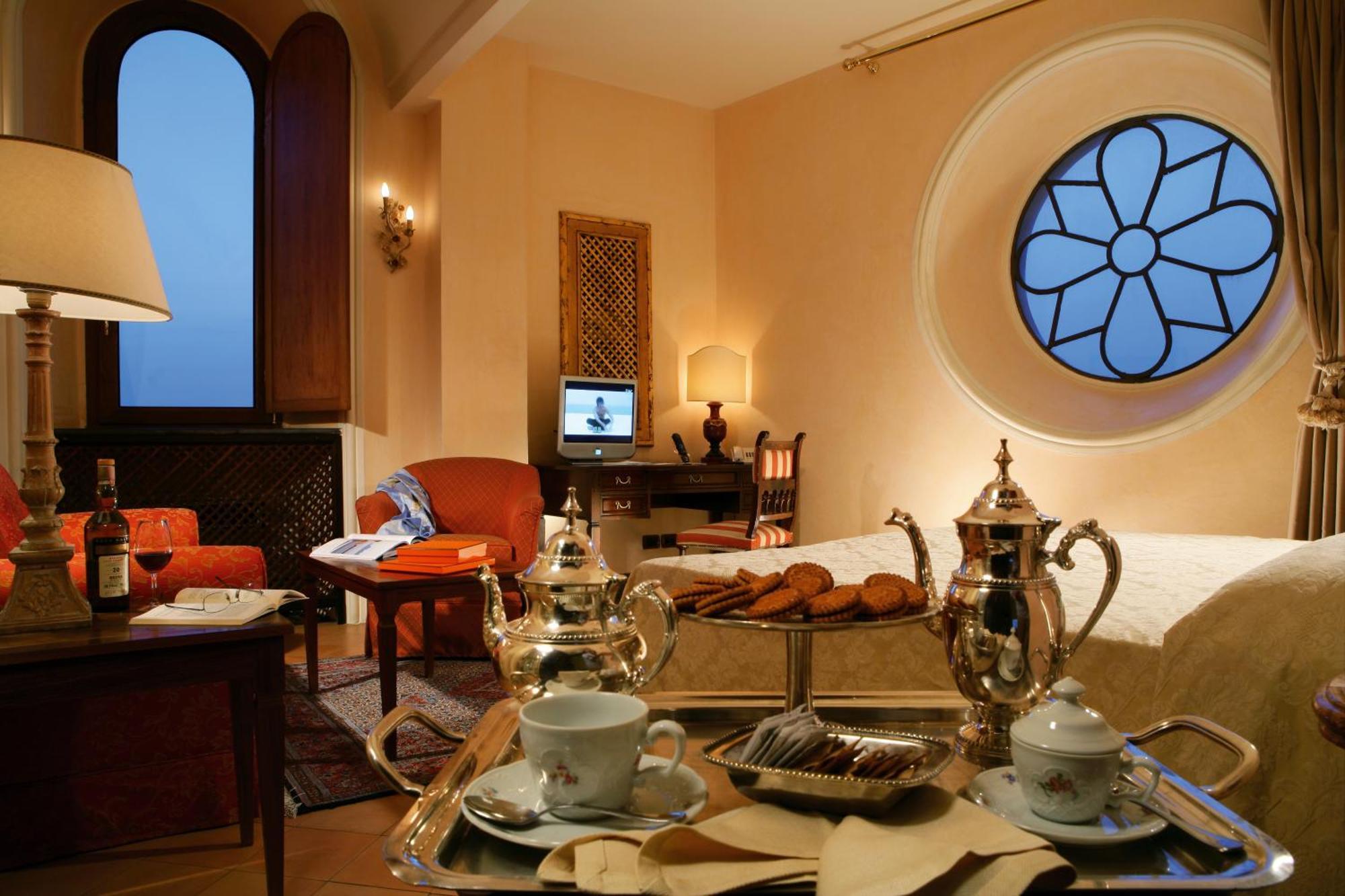 Superior Double or Twin Room Sea View